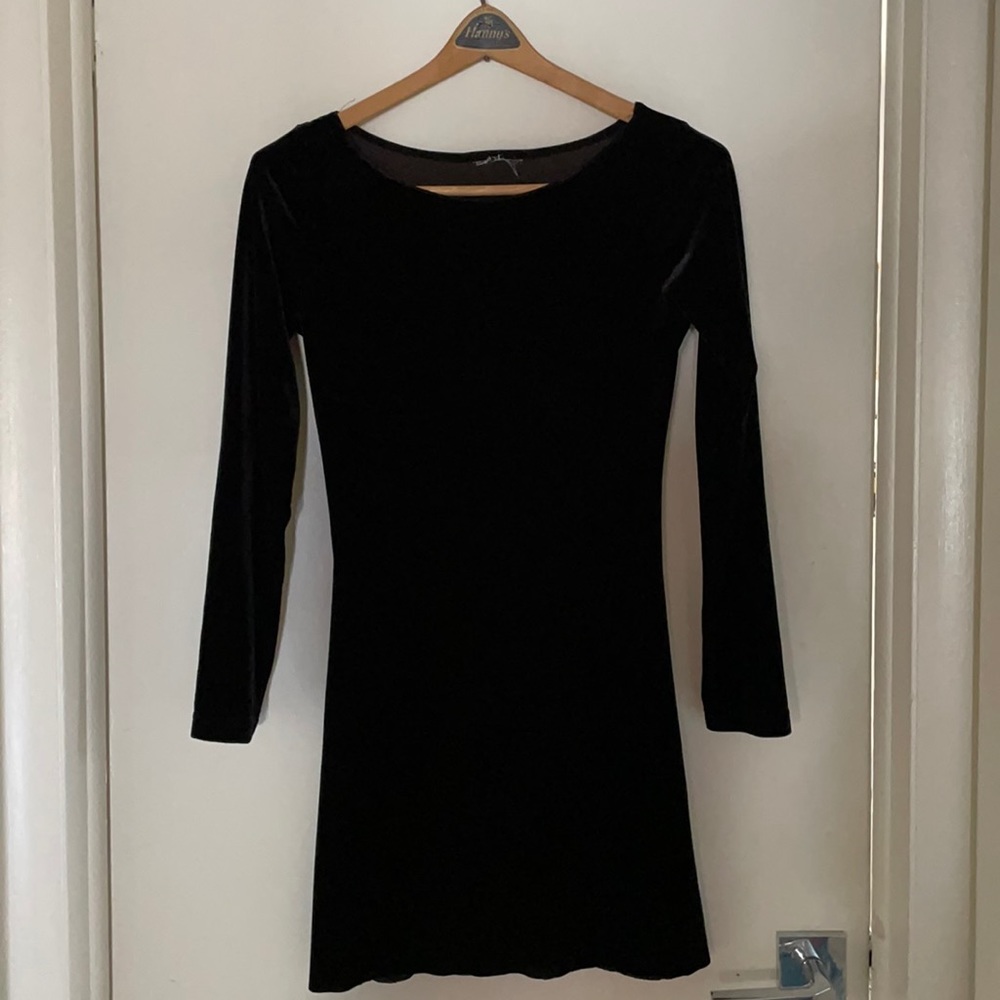 Black Velour Longsleeve Dress!